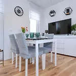 Apartment With Private Garden Zadar