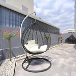 With Private Garden Apartment *