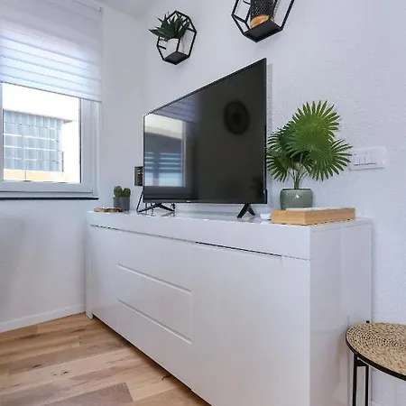 Appartement With Private Garden *