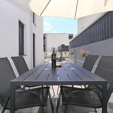 Apartament With Private Garden